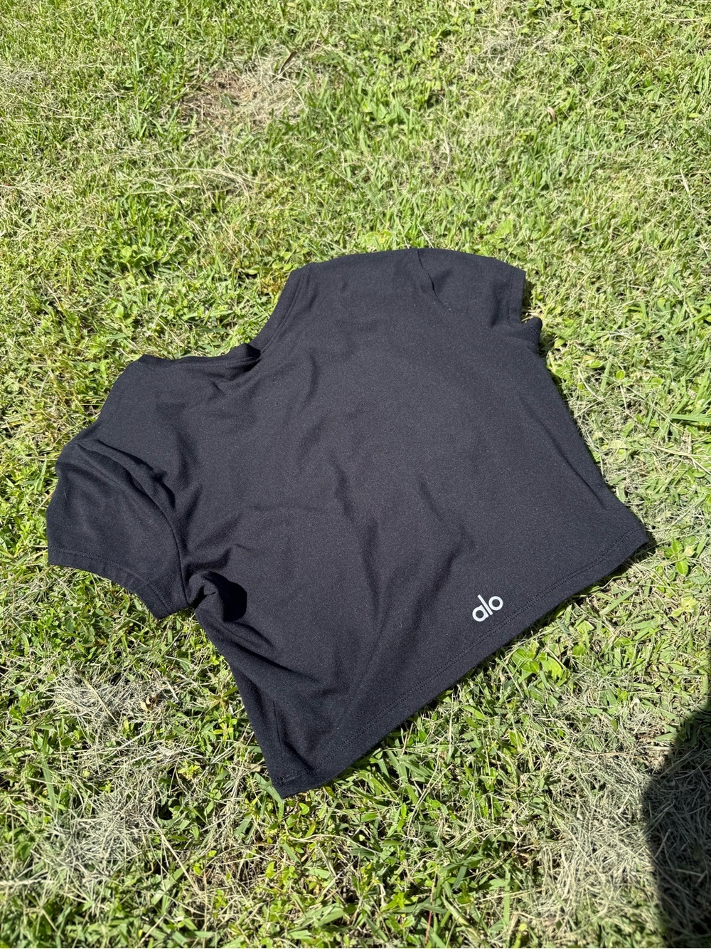 ALO Yoga Black Fitted Short-Sleeve Cropped Tee